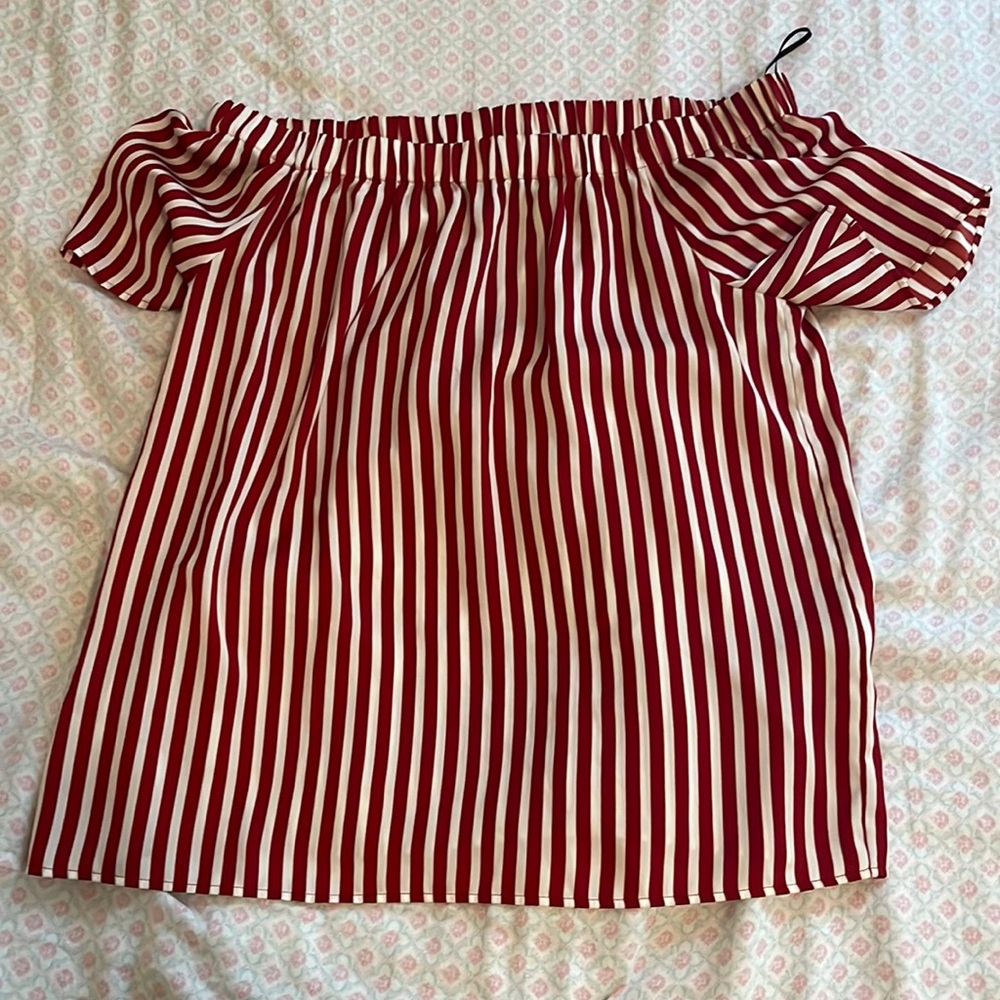 H&M off shoulder short sleeve top